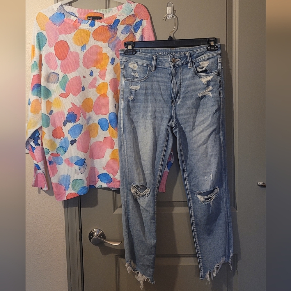American Eagle Distressed Light Blue Women's Jeans